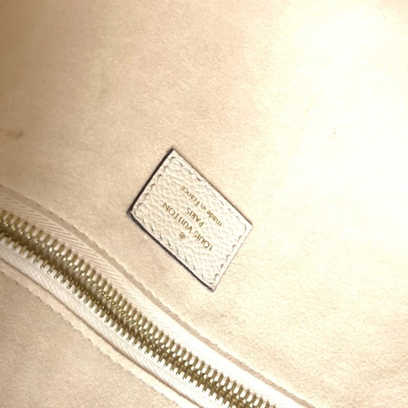 LOUIS VUITTON Beige Monogram Tote Bag - Picture 12 of 14